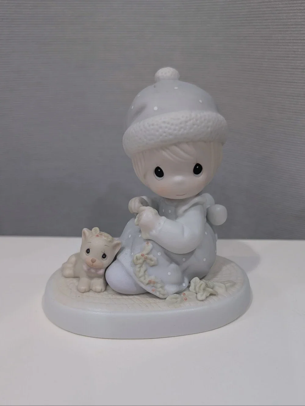 Vintage 1988 Precious Moments “Meowie Christmas” Figurine Christmas Decor